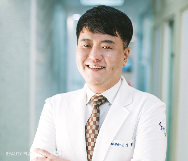 김신헌 사진